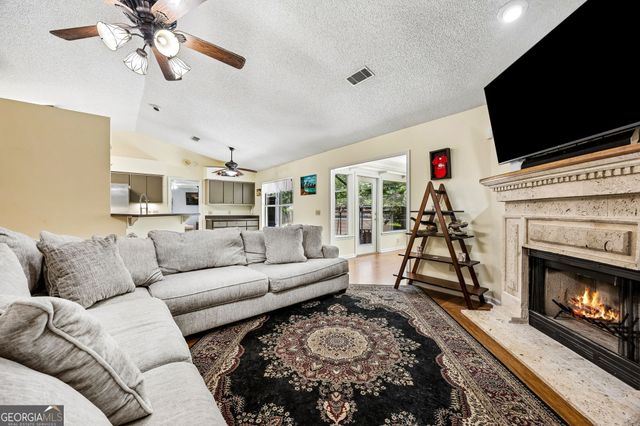 71 Sadler Cove Drive, Woodbine, GA 31569