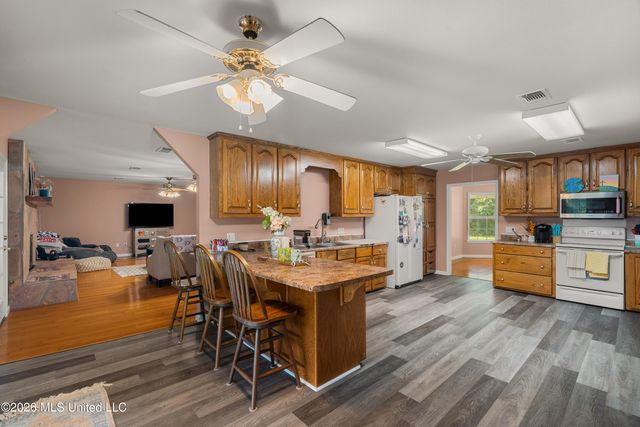 28 J D Aultman Road, Sumrall, MS 39482