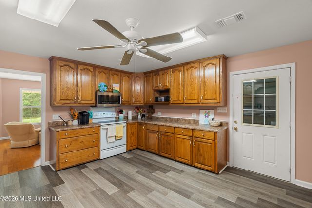 28 J D Aultman Road, Sumrall, MS 39482