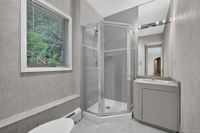 2 Catalina Court, Suffern, NY 10901