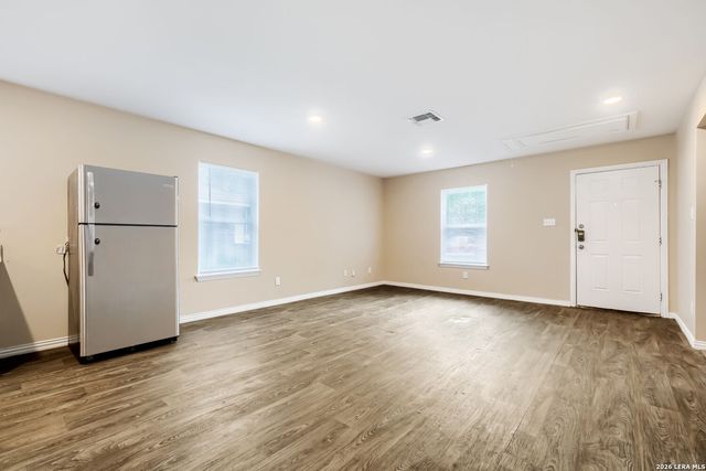 543 DORIE ST, San Antonio, TX 78220