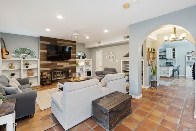 31735 Bulverde Hills, Bulverde, TX 78163