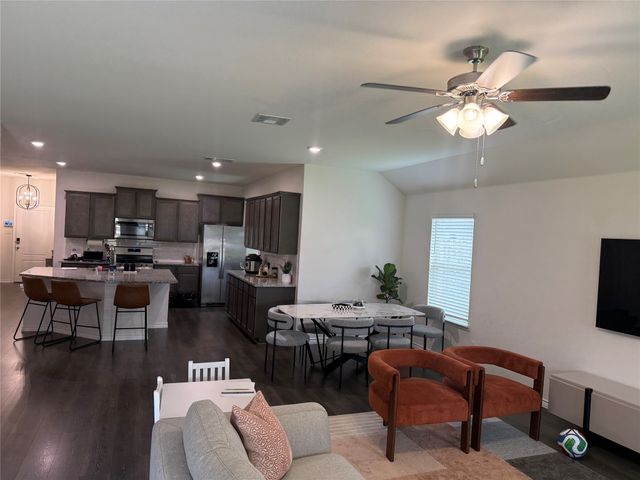 1602 Maple Ridge Drive, Princeton, TX 75407