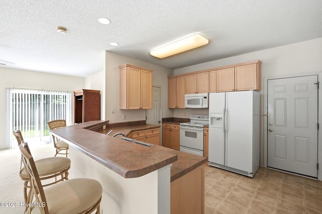 8592 SE Orchard Loop Road NE, Leland, NC 28451