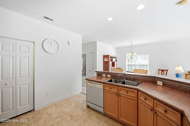8592 SE Orchard Loop Road NE, Leland, NC 28451