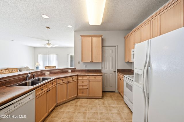 8592 SE Orchard Loop Road NE, Leland, NC 28451
