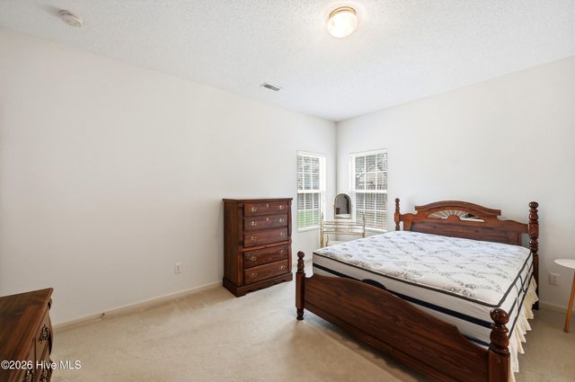 8592 SE Orchard Loop Road NE, Leland, NC 28451