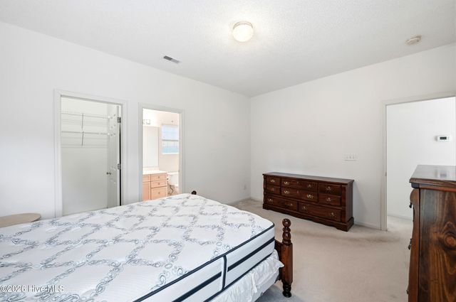 8592 SE Orchard Loop Road NE, Leland, NC 28451