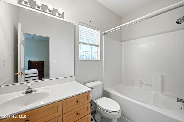 8592 SE Orchard Loop Road NE, Leland, NC 28451