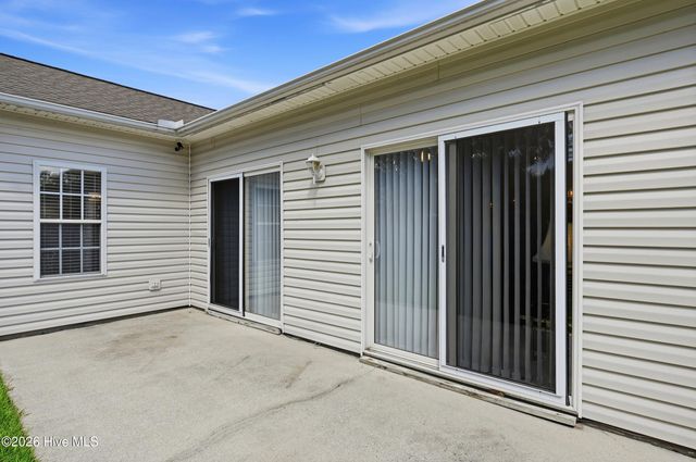 8592 SE Orchard Loop Road NE, Leland, NC 28451