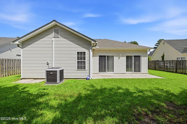 8592 SE Orchard Loop Road NE, Leland, NC 28451