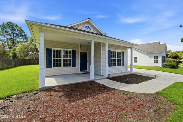 8592 SE Orchard Loop Road NE, Leland, NC 28451