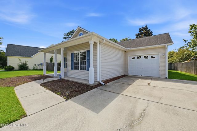 8592 SE Orchard Loop Road NE, Leland, NC 28451