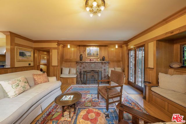 4814 W 1st Street, Los Angeles, CA 90004