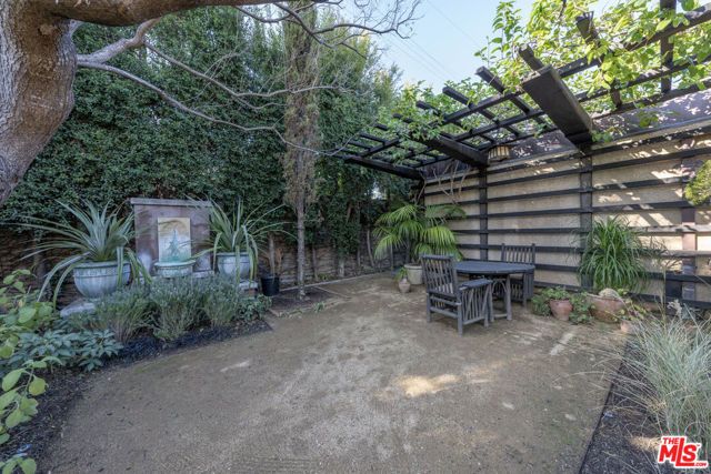 4814 W 1st Street, Los Angeles, CA 90004