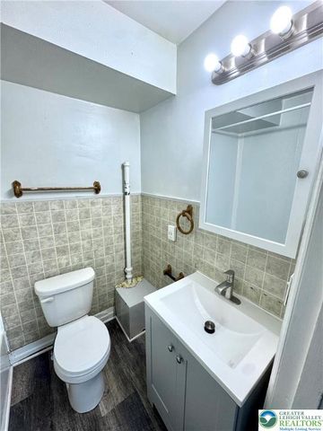 136 North 10Th Street 3, Allentown City, PA 18102