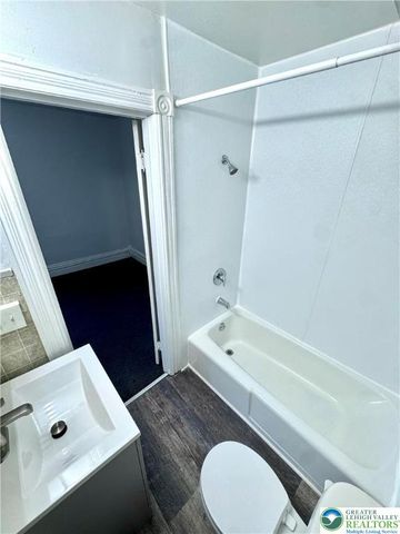 136 North 10Th Street 3, Allentown City, PA 18102