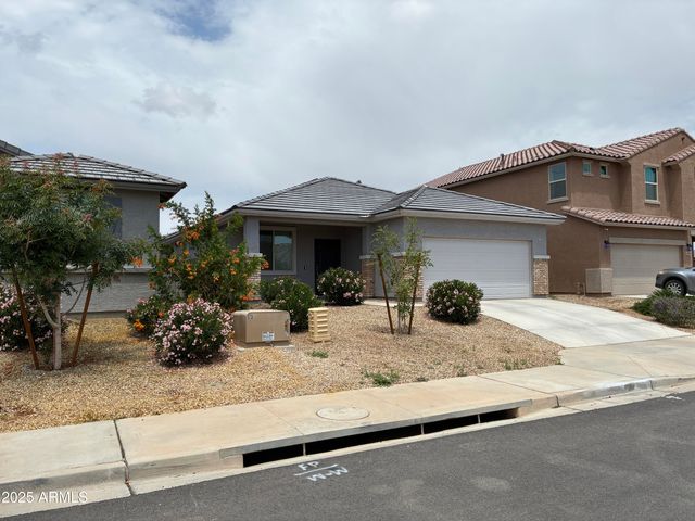 16878 W DIANA Avenue, Waddell, AZ 85355