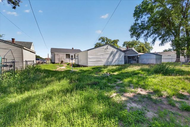 2724 Lawndale Avenue, Rockford, IL 61101
