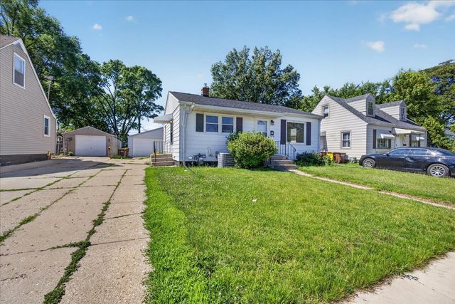 2724 Lawndale Avenue, Rockford, IL 61101