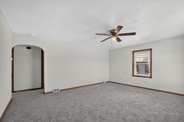 2724 Lawndale Avenue, Rockford, IL 61101