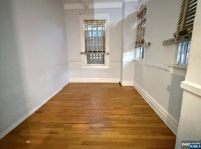 66 Scheerer, Newark, NJ 07112