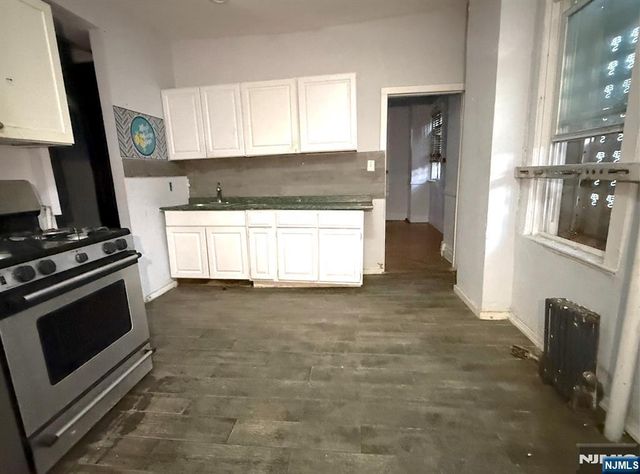 66 Scheerer, Newark, NJ 07112