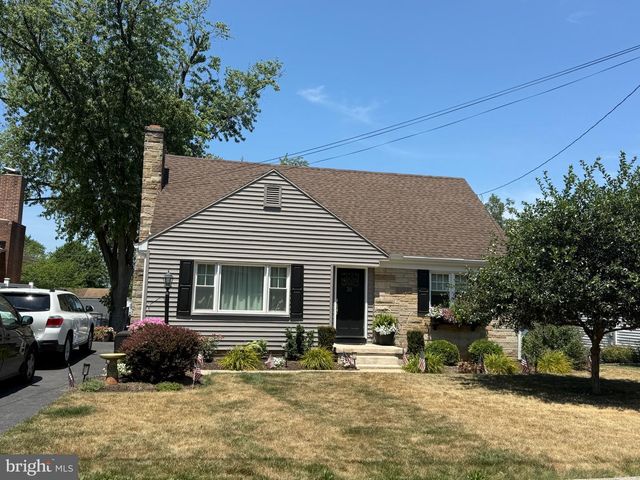 311 LEMON ST, Elizabethtown, PA 17022