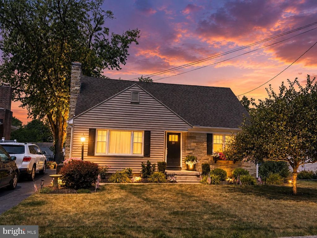 311 LEMON ST, Elizabethtown, PA 17022