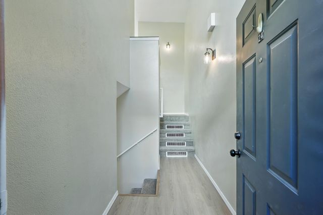 720 Tramway Lane NE UNIT 24, Albuquerque, NM 87122