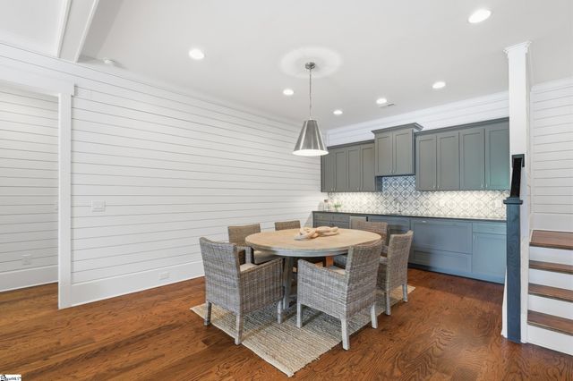 147 S Edgewater Drive, Sunset, SC 29685