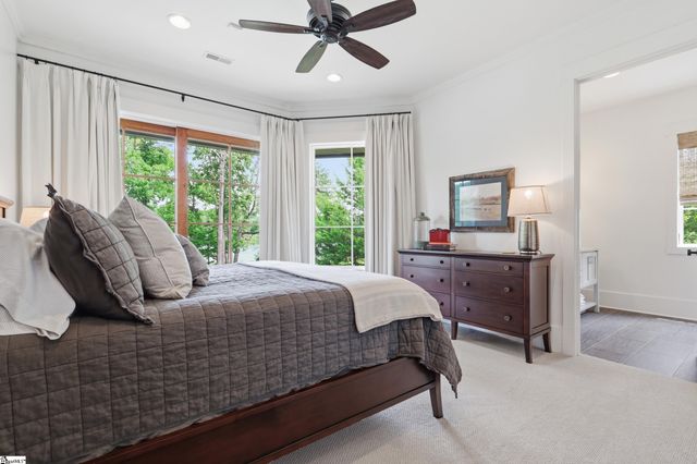147 S Edgewater Drive, Sunset, SC 29685
