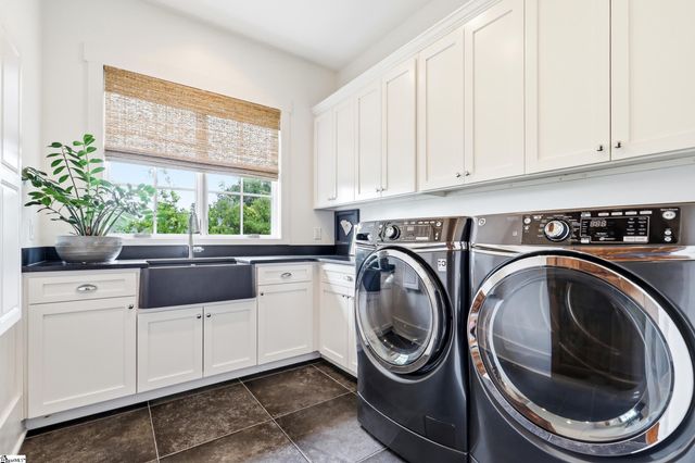 147 S Edgewater Drive, Sunset, SC 29685