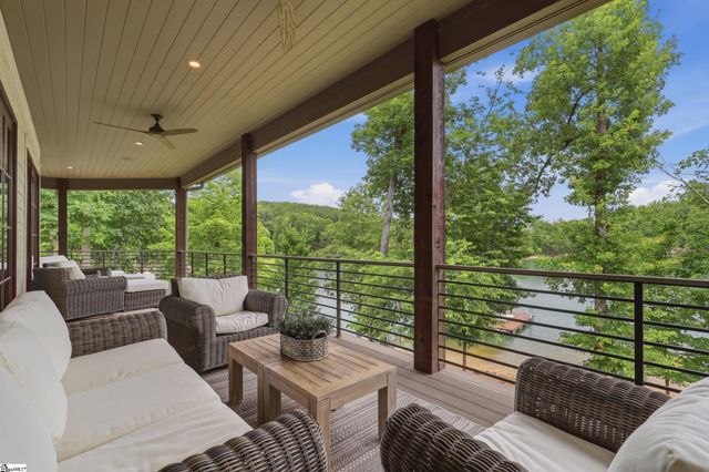 147 S Edgewater Drive, Sunset, SC 29685