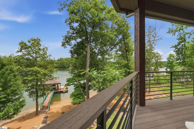 147 S Edgewater Drive, Sunset, SC 29685