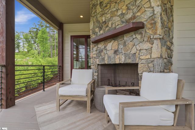 147 S Edgewater Drive, Sunset, SC 29685