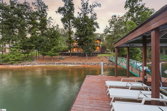 147 S Edgewater Drive, Sunset, SC 29685