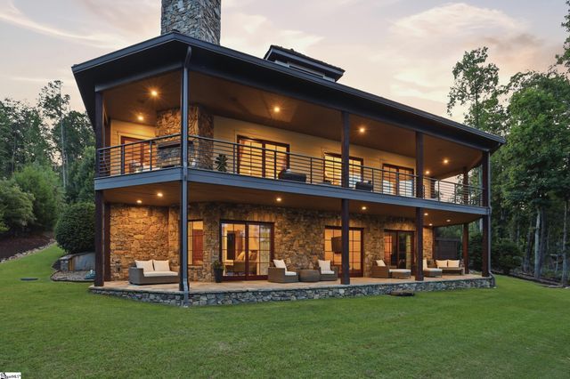 147 S Edgewater Drive, Sunset, SC 29685