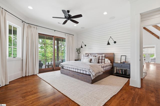147 S Edgewater Drive, Sunset, SC 29685