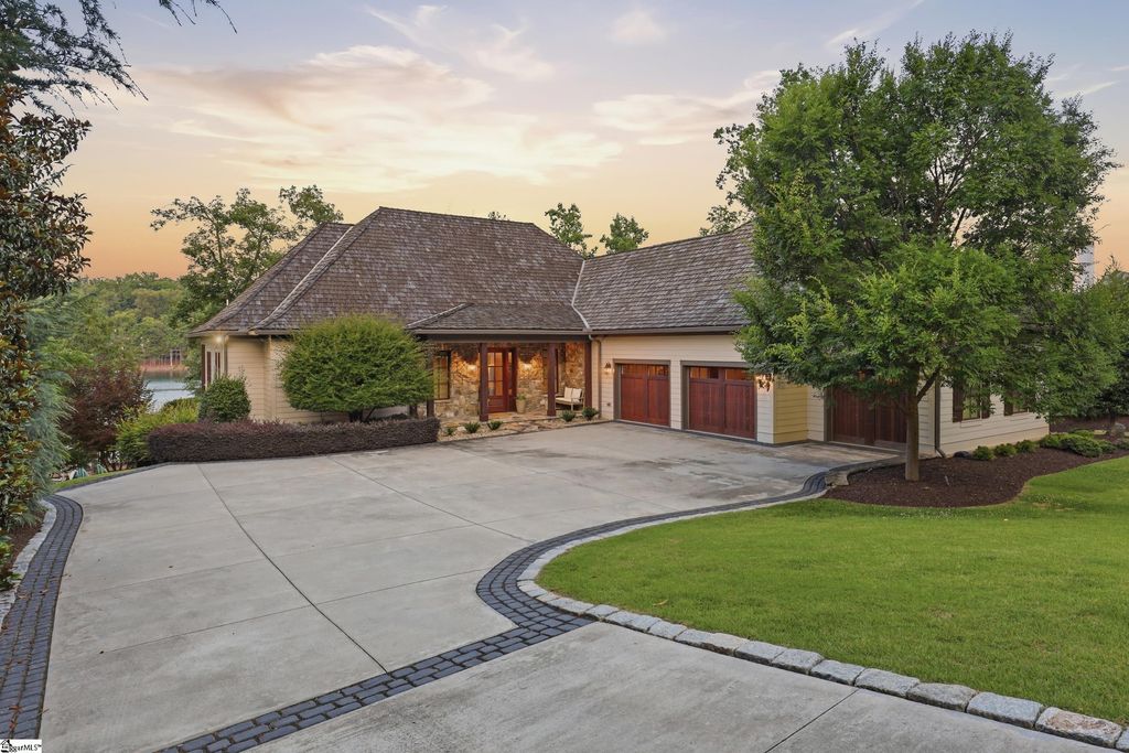 147 S Edgewater Drive, Sunset, SC 29685