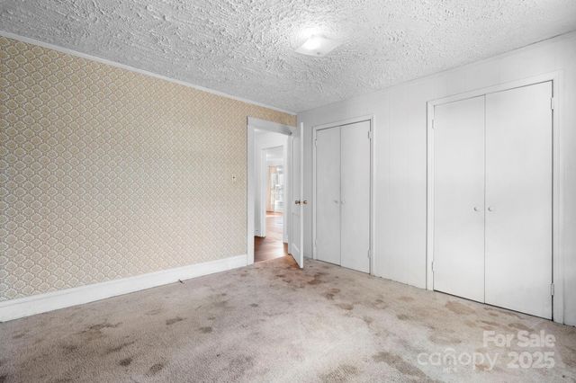 1606 Poplar Street NW, Lenoir, NC 28645