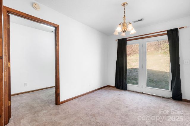 1606 Poplar Street NW, Lenoir, NC 28645