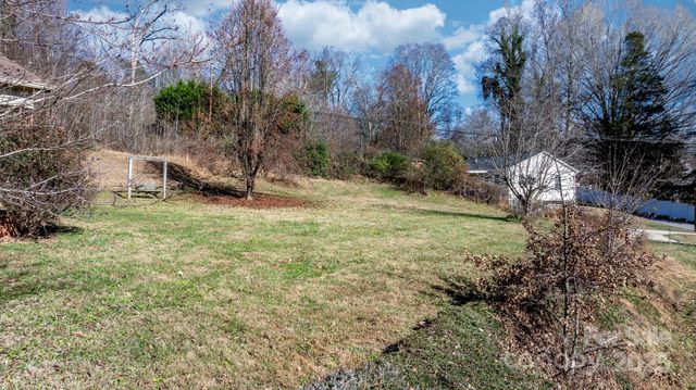 1606 Poplar Street NW, Lenoir, NC 28645