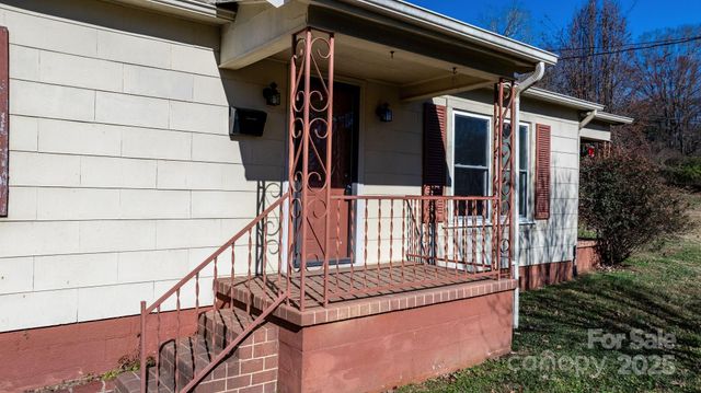 1606 Poplar Street NW, Lenoir, NC 28645