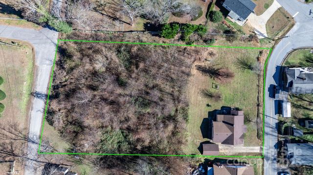 1606 Poplar Street NW, Lenoir, NC 28645