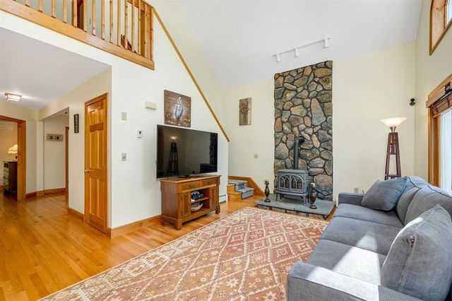 62 Spitzen Street, Moultonborough, NH 03254