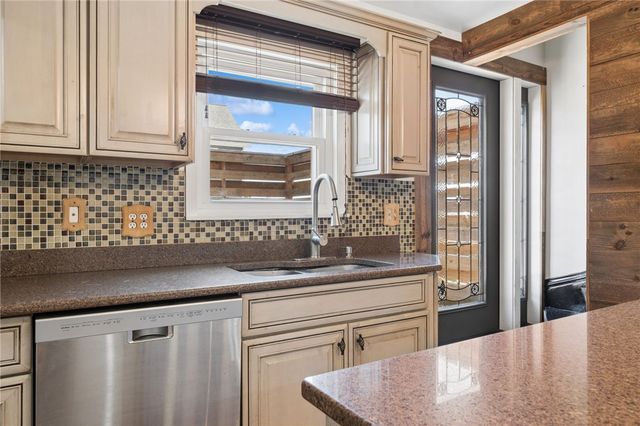 512 5TH STREET, Rostraver, PA 15087