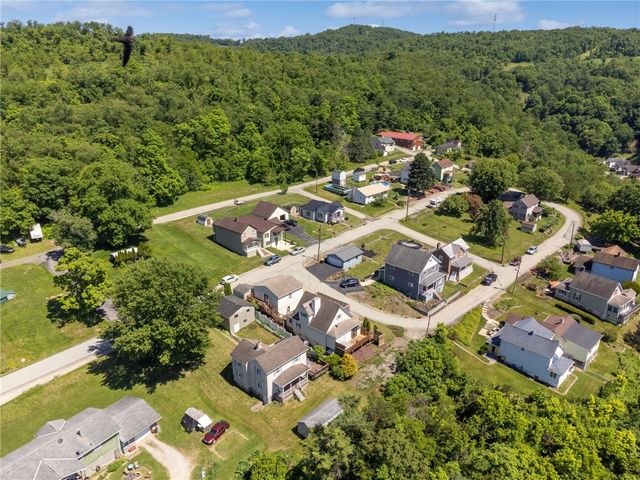 512 5TH STREET, Rostraver, PA 15087
