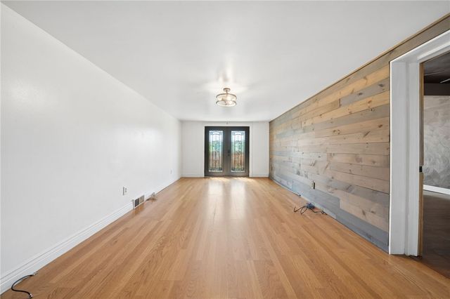 512 5TH STREET, Rostraver, PA 15087