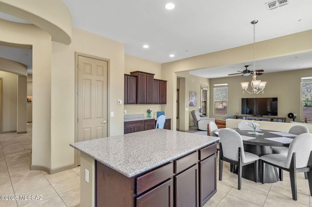 9670 N Saguaro Breeze Way, Marana, AZ 85653